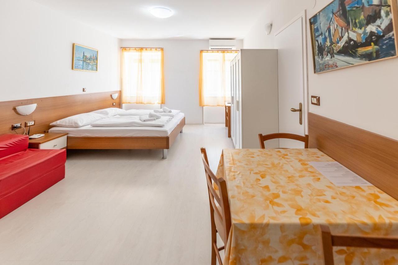 Apartments Liburnija Opatija Exterior foto
