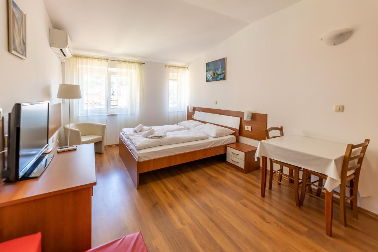 Apartments Liburnija Opatija Exterior foto